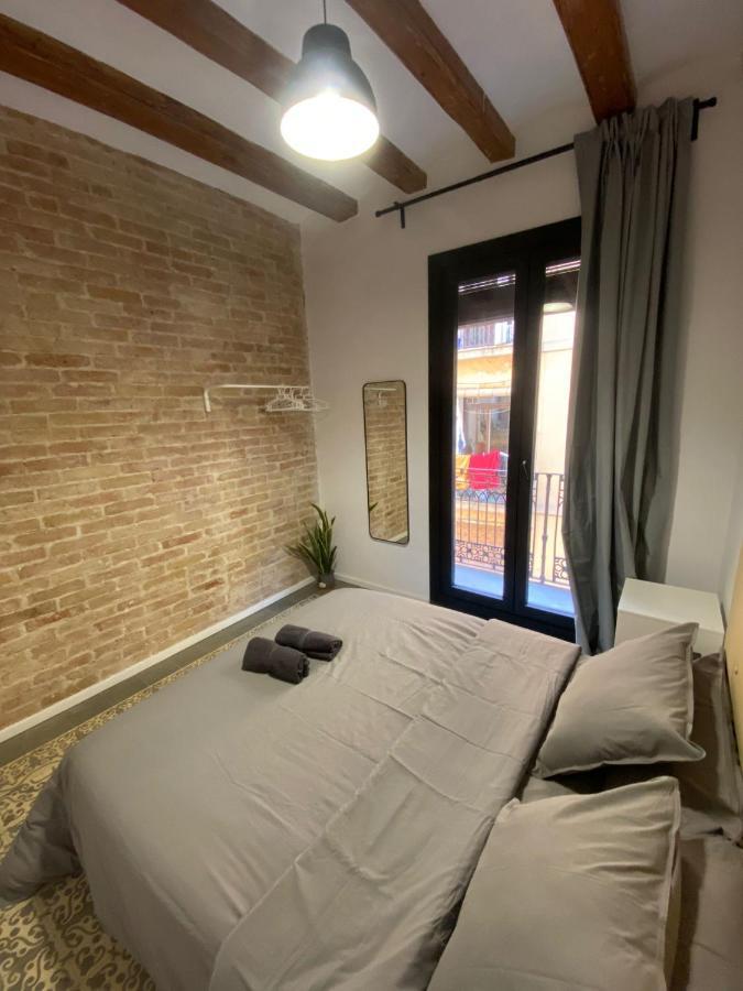 برشلونة Spacious Modern Apartment In The Vibrant El Raval المظهر الخارجي الصورة